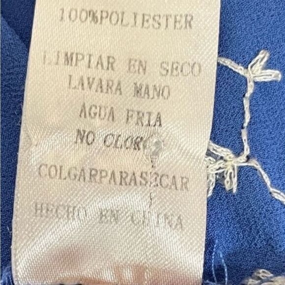 Zinga Girls Bohemian Floral Embroidered Top Blue White Size Large - Picture 7 of 8